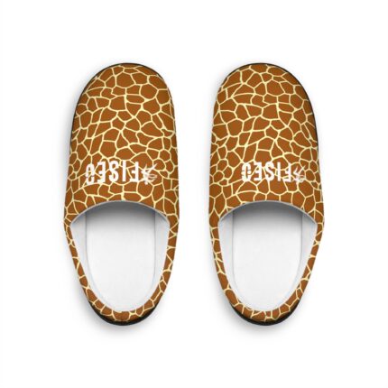 Cozy Giraffe Print Indoor Slippers for Men